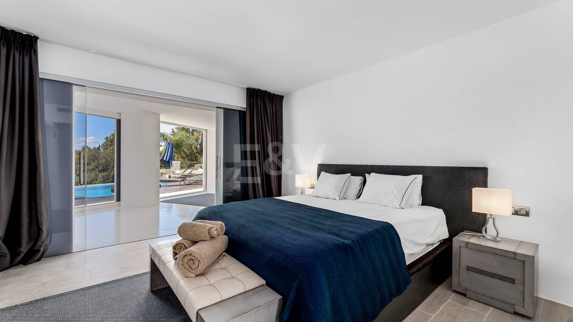 Villa moderna en Hacienda Las Chapas con impresionantes vistas al mar