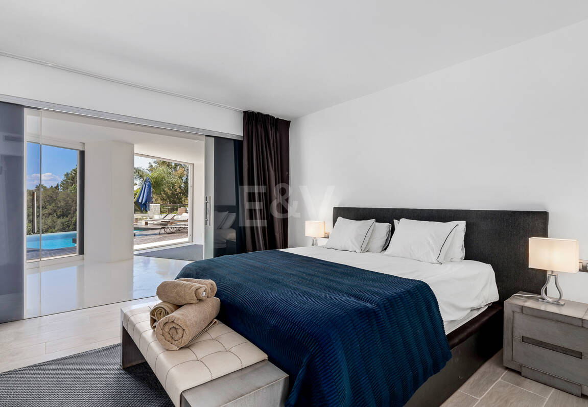 Villa moderna en Hacienda Las Chapas con impresionantes vistas al mar