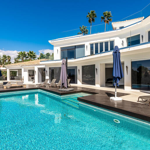 Modern Villa i Hacienda Las Chapas med havsutsikt