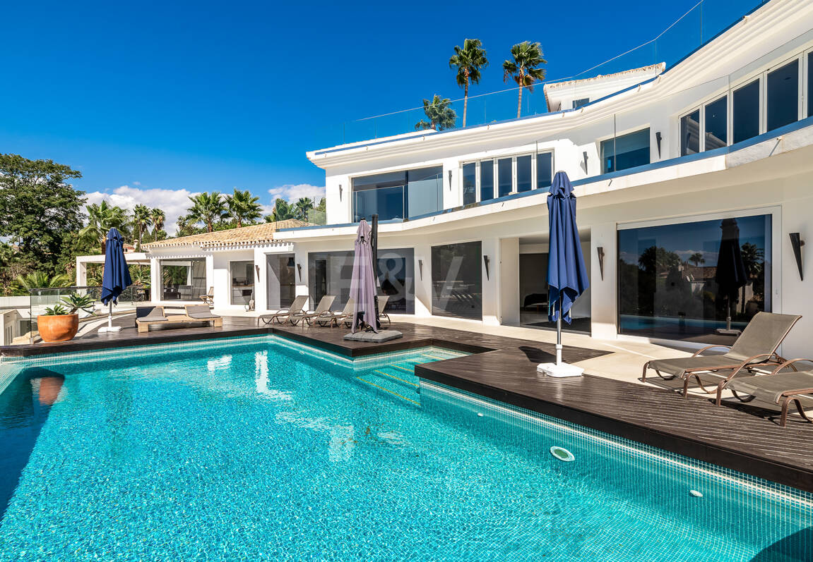 Modern Villa i Hacienda Las Chapas med havsutsikt