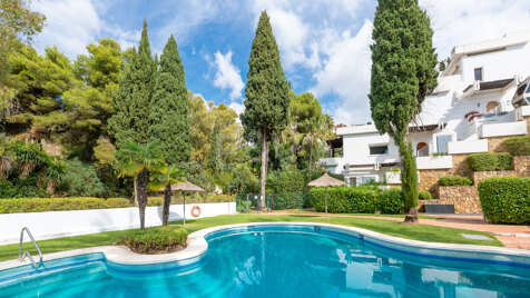 Precioso ático con gran solarium en Lomas de Marbella Club