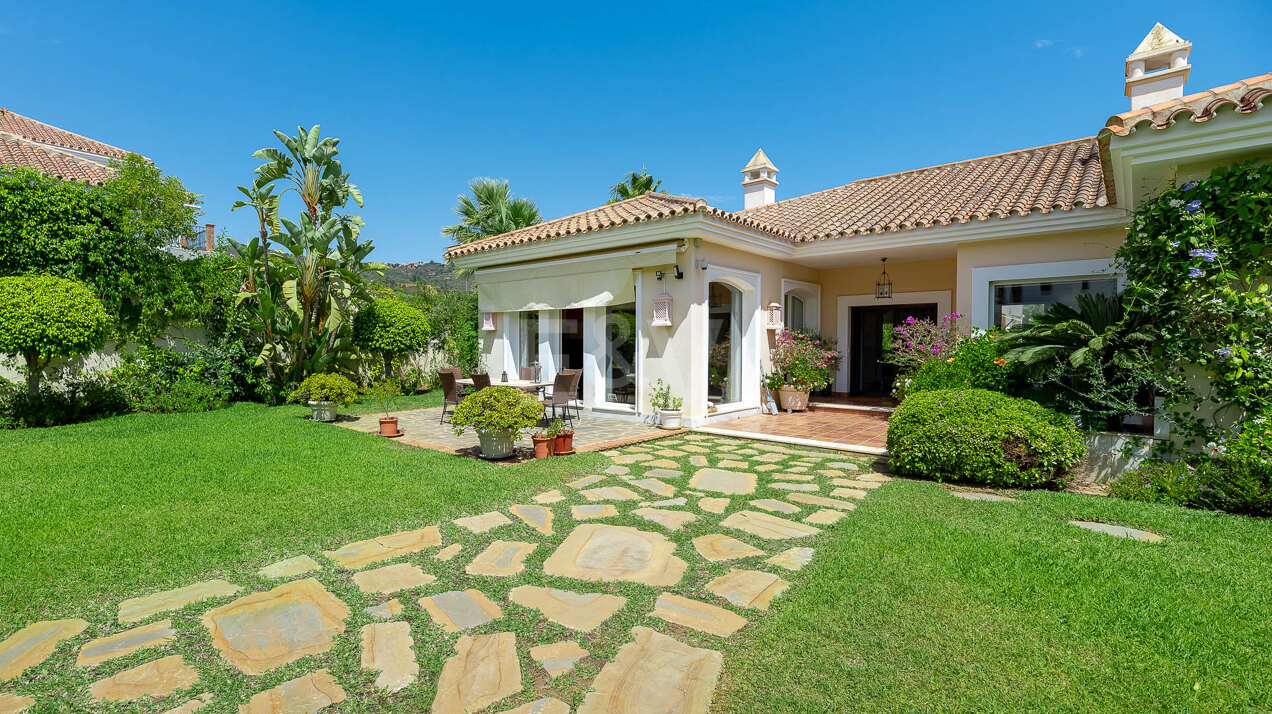 Villa à louer en Elviria, Marbella Est