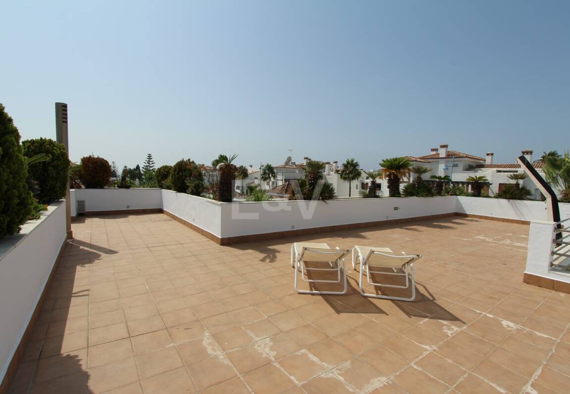 Moderne Villa in San Pedro Strand direkt am Strand mit Panoramablick.