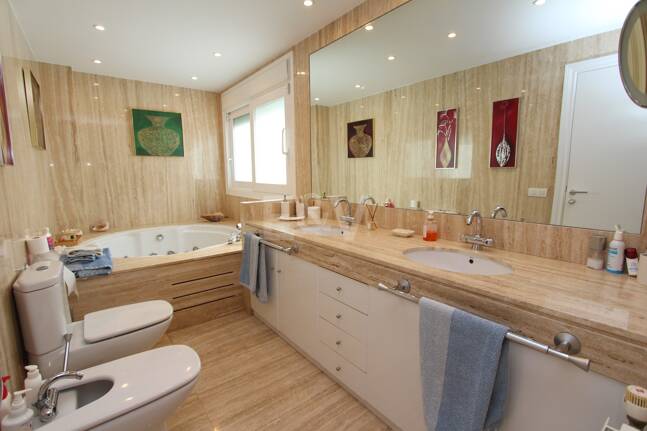 Moderne Villa in San Pedro Strand direkt am Strand mit Panoramablick.