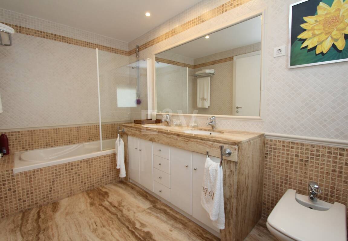 Moderne Villa in San Pedro Strand direkt am Strand mit Panoramablick.