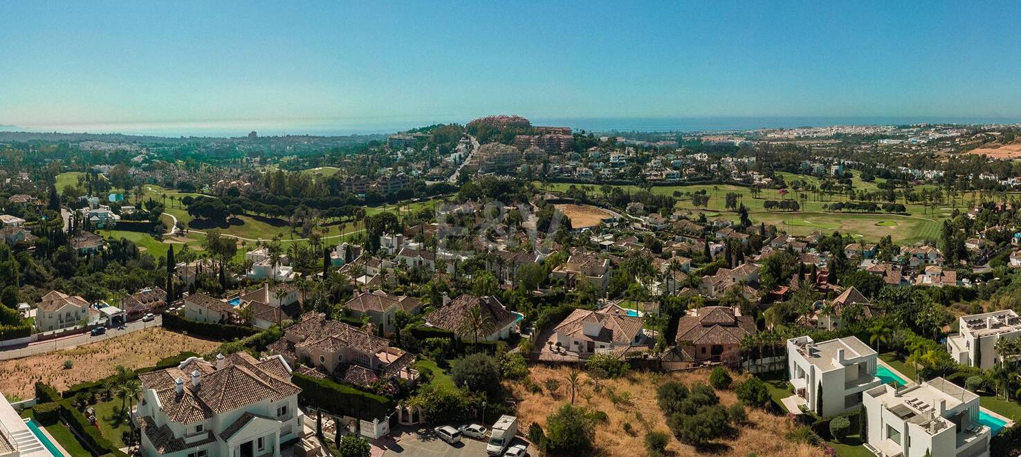 Best Plots in Haza del Conde, Nueva Andalucia