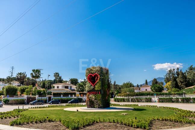 Best Plots in Haza del Conde, Nueva Andalucia