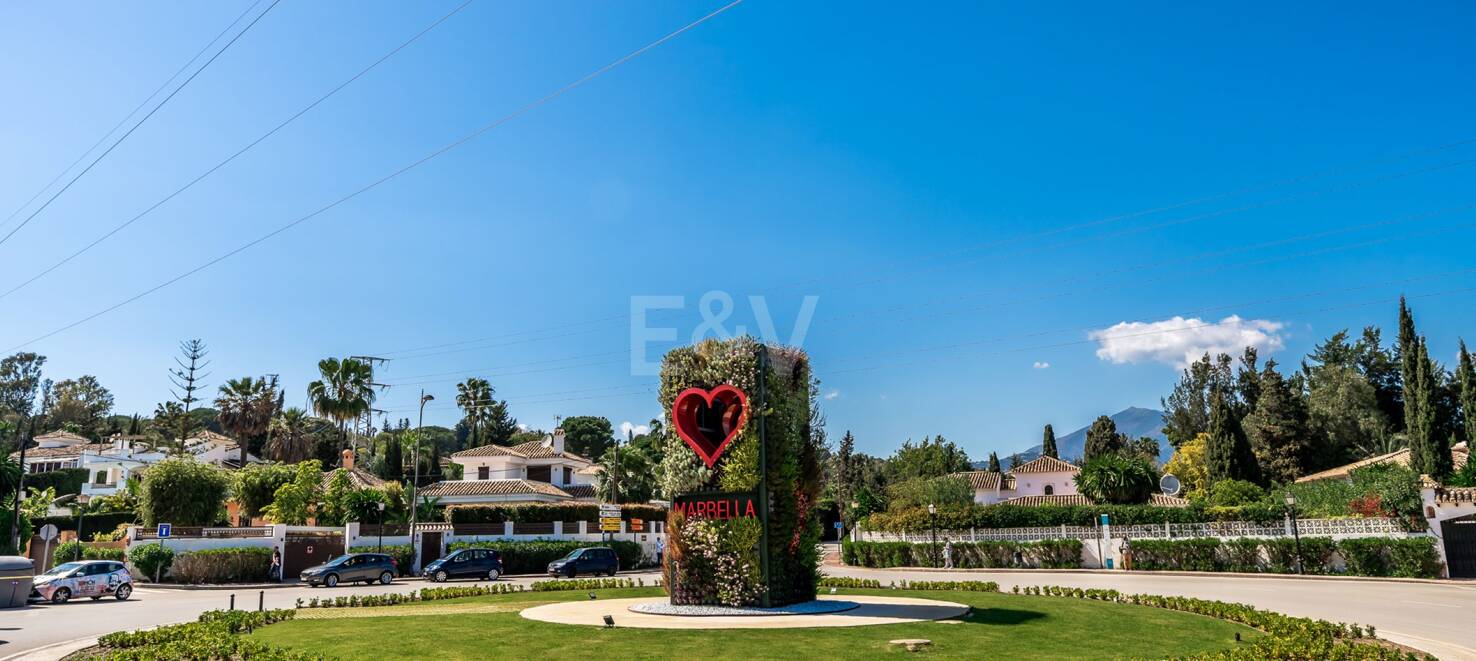 Best Plots in Haza del Conde, Nueva Andalucia