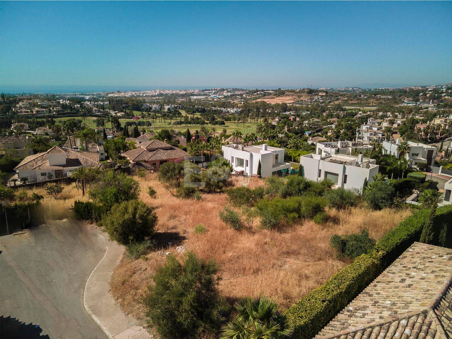 Best Plots in Haza del Conde, Nueva Andalucia