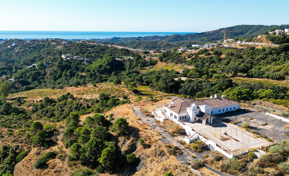 Plot to Build Up to 14 Villas in Monte Mayor with Breathtaking Views