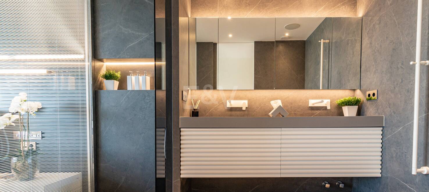 Lyxig Beachfront Townhouse i Coral Beach på Marbellas Golden Mile