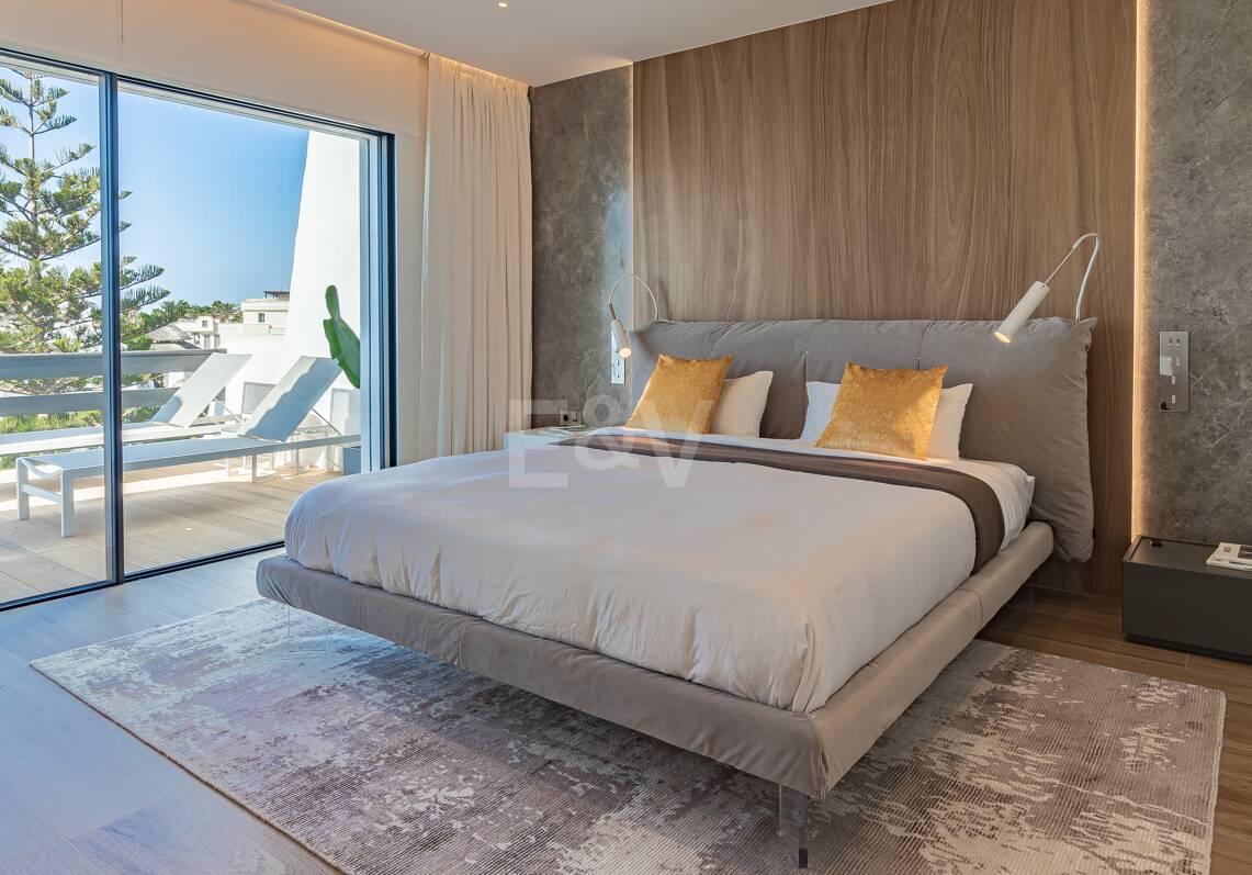 Luxueux Beachfront Townhouse à Coral Beach sur le Golden Mile de Marbella