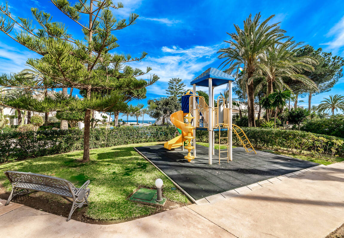 Luxueux Beachfront Townhouse à Coral Beach sur le Golden Mile de Marbella