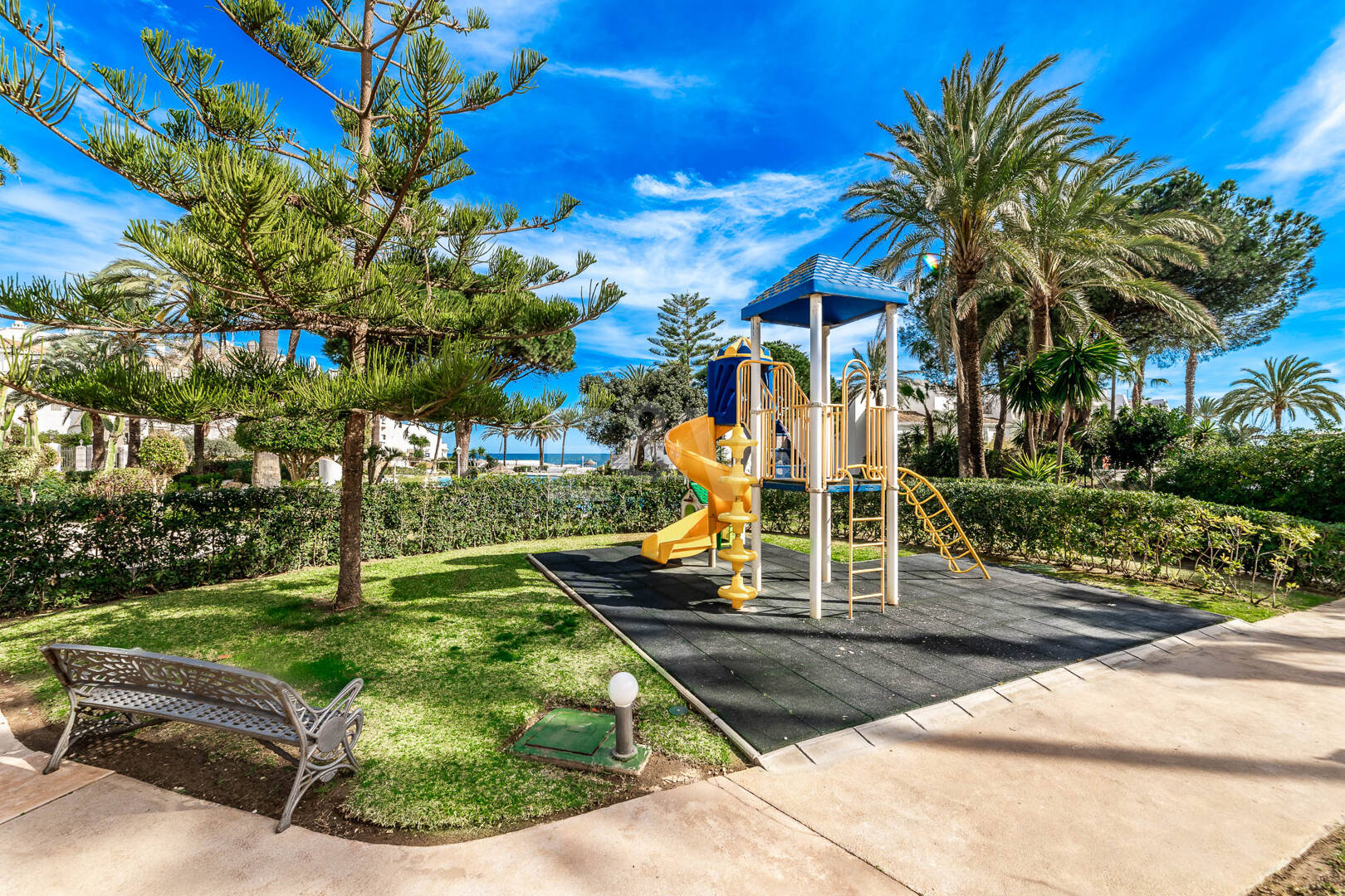 Luxueux Beachfront Townhouse à Coral Beach sur le Golden Mile de Marbella