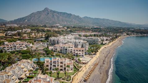 Lyxig Beachfront Townhouse i Coral Beach på Marbellas Golden Mile