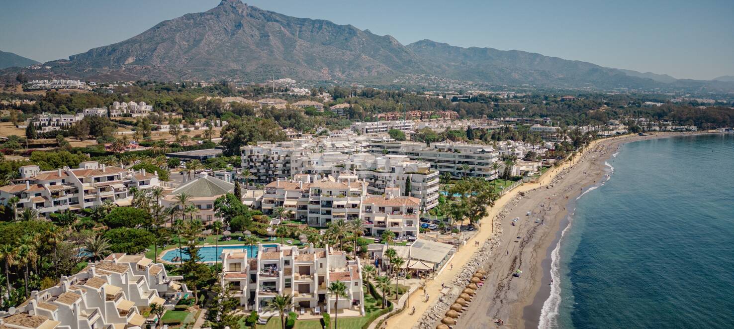 Lyxig Beachfront Townhouse i Coral Beach på Marbellas Golden Mile