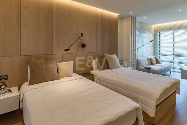 Luxueux Beachfront Townhouse à Coral Beach sur le Golden Mile de Marbella