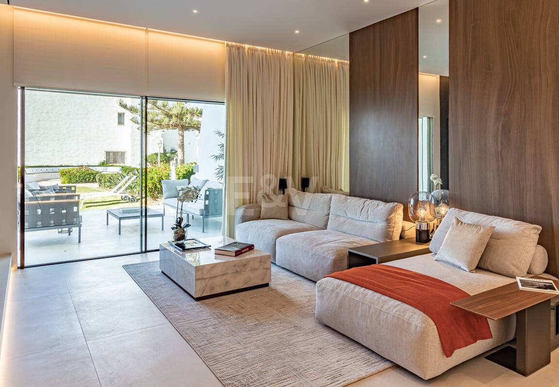 Luxueux Beachfront Townhouse à Coral Beach sur le Golden Mile de Marbella