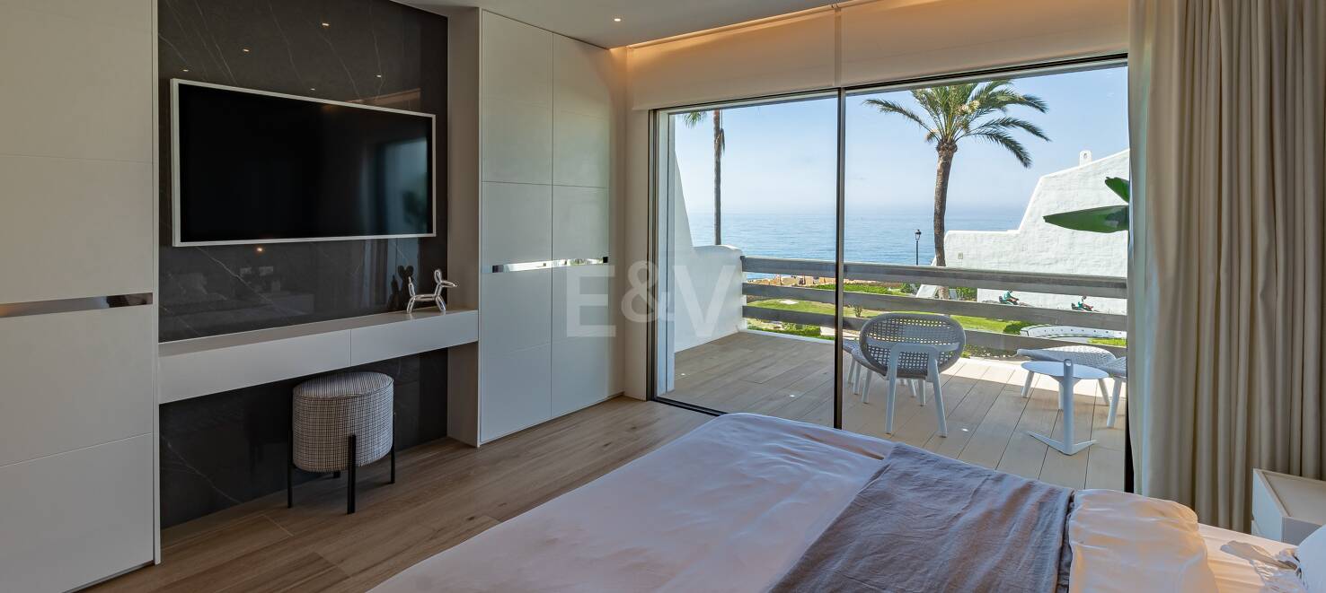 Lyxig Beachfront Townhouse i Coral Beach på Marbellas Golden Mile