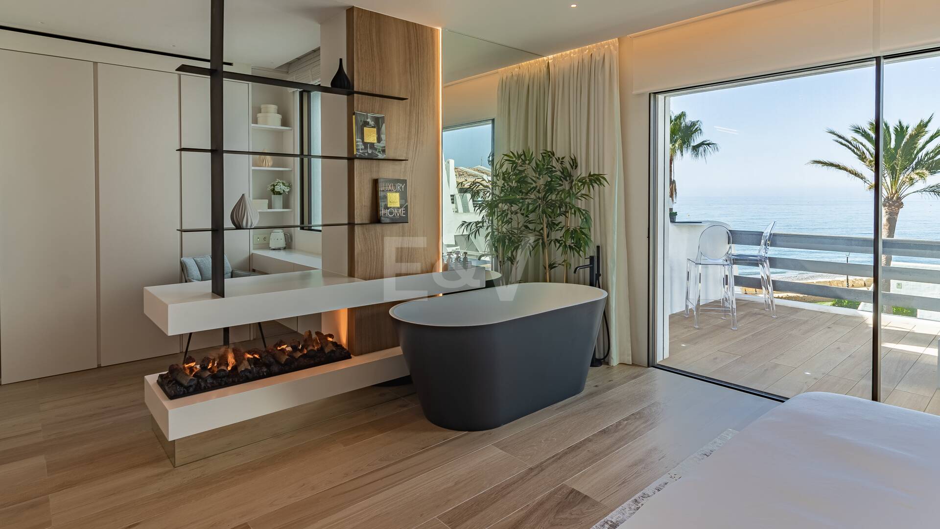 Luxueux Beachfront Townhouse à Coral Beach sur le Golden Mile de Marbella