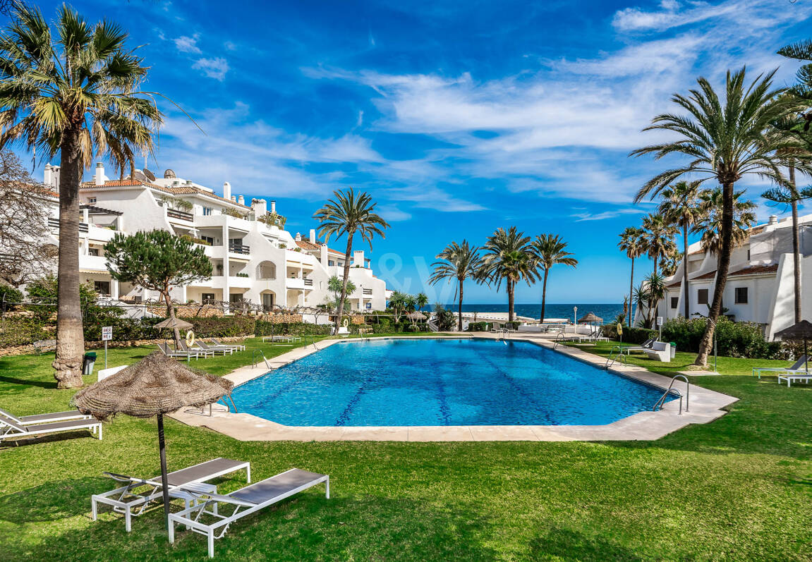 Luxueux Beachfront Townhouse à Coral Beach sur le Golden Mile de Marbella