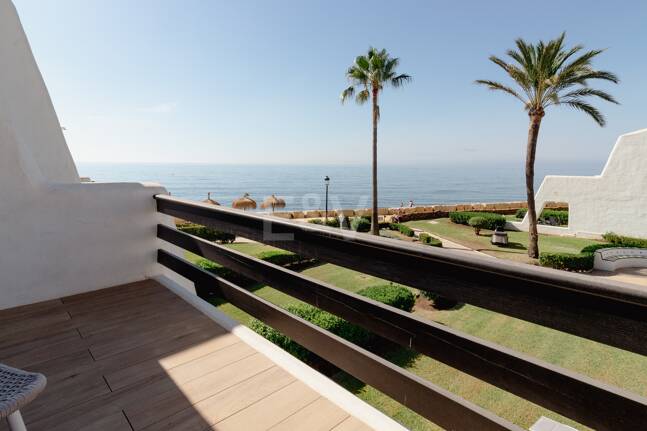 Luxueux Beachfront Townhouse à Coral Beach sur le Golden Mile de Marbella