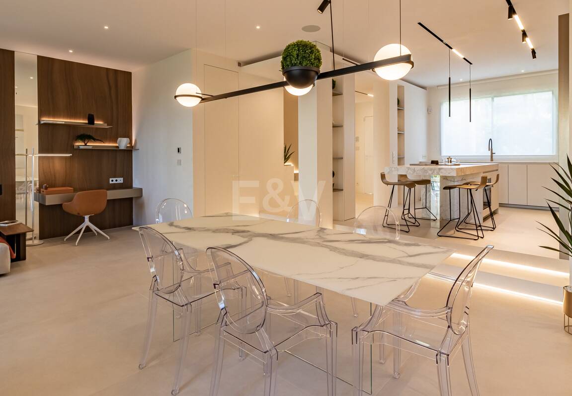 Luxueux Beachfront Townhouse à Coral Beach sur le Golden Mile de Marbella