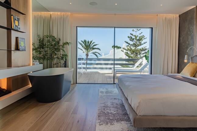 Luxueux Beachfront Townhouse à Coral Beach sur le Golden Mile de Marbella