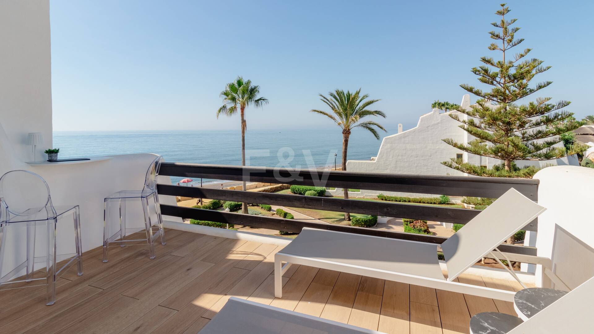 Luxueux Beachfront Townhouse à Coral Beach sur le Golden Mile de Marbella