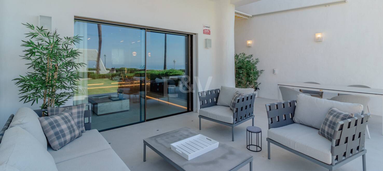 Lyxig Beachfront Townhouse i Coral Beach på Marbellas Golden Mile