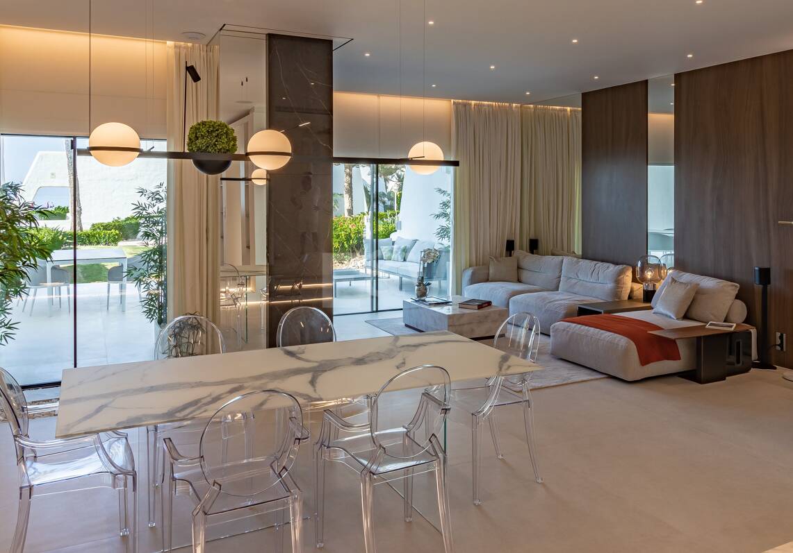 Luxueux Beachfront Townhouse à Coral Beach sur le Golden Mile de Marbella