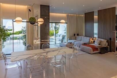 Luxueux Beachfront Townhouse à Coral Beach sur le Golden Mile de Marbella