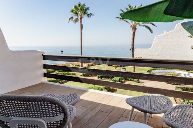 Luxueux Beachfront Townhouse à Coral Beach sur le Golden Mile de Marbella