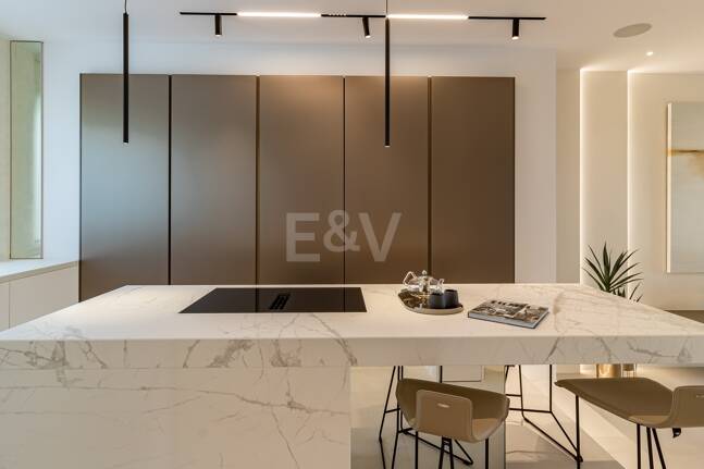 Luxueux Beachfront Townhouse à Coral Beach sur le Golden Mile de Marbella