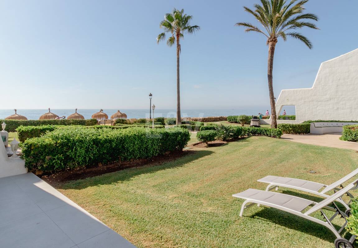 Luxueux Beachfront Townhouse à Coral Beach sur le Golden Mile de Marbella