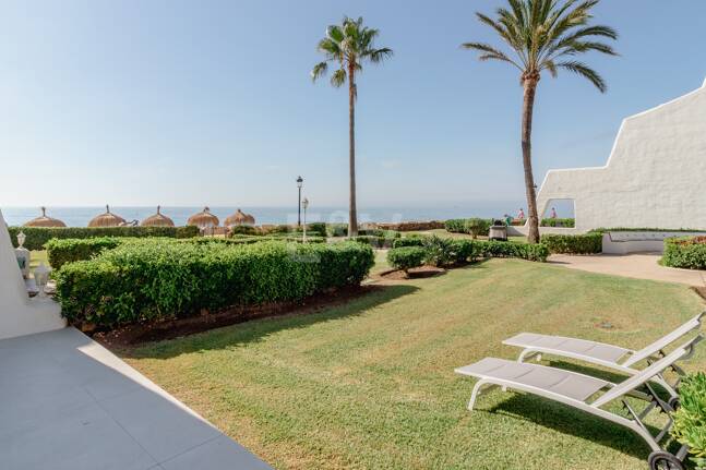 Luxueux Beachfront Townhouse à Coral Beach sur le Golden Mile de Marbella