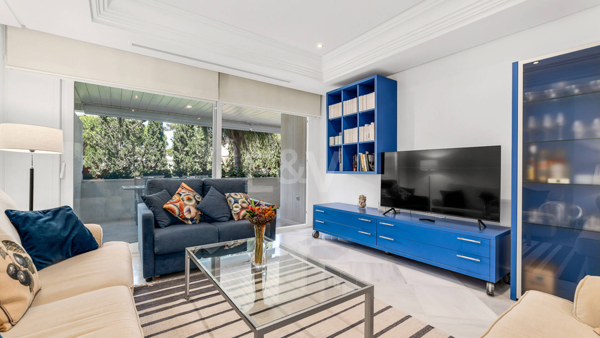 Luxury beach front apartment. Price from €3,300 per week