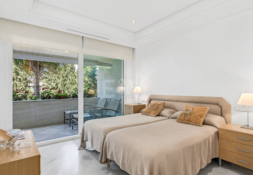 Apartamento de lujo frente a la playa. Precio desde €3,300 por semana