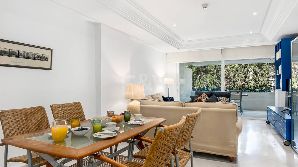 Apartamento de lujo frente a la playa. Precio desde €3,300 por semana