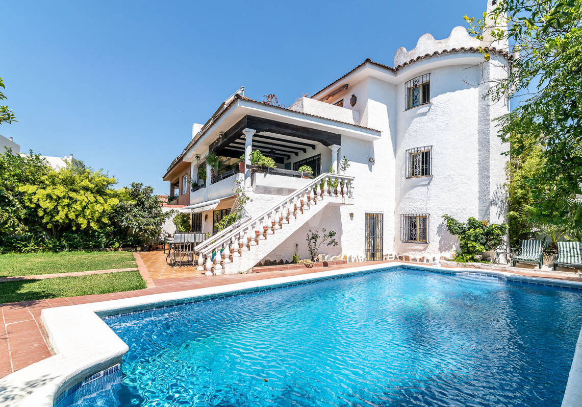 Villa spacieuse à Marbella à proximité de la plage