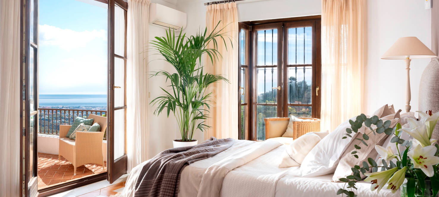 Villa de estilo andaluz con vistas panorámicas en El Madroñal