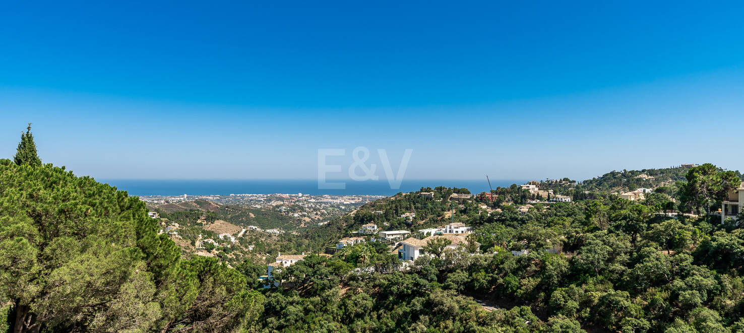 Villa de estilo andaluz con vistas panorámicas en El Madroñal