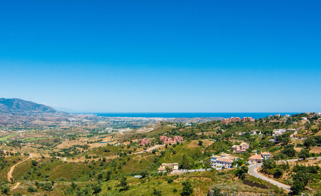 Very Large Plot with Amazing Sea Views in La Mairena