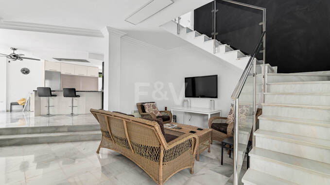 Modern San Pedro Beachside Villa Near the Town Centre