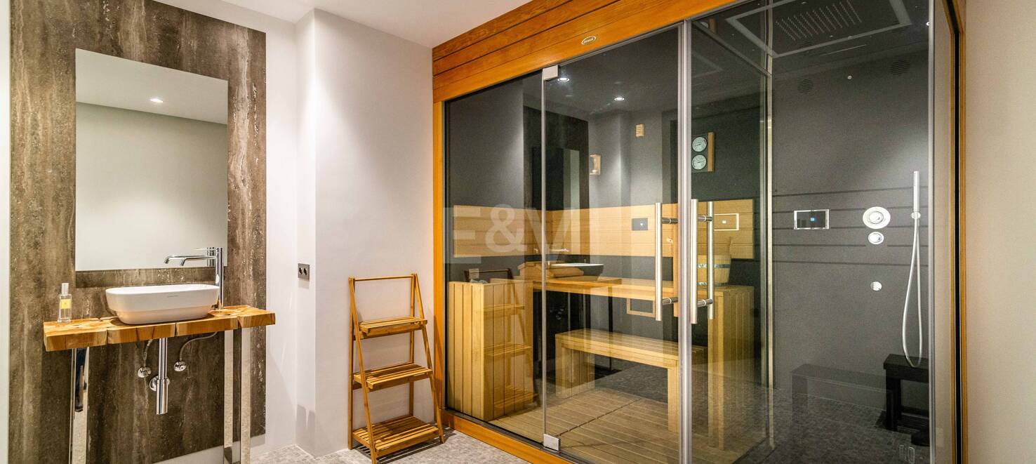 Fabulosa villa nueva y moderna en Puerto Banús. Precio desde €19,000 por semana