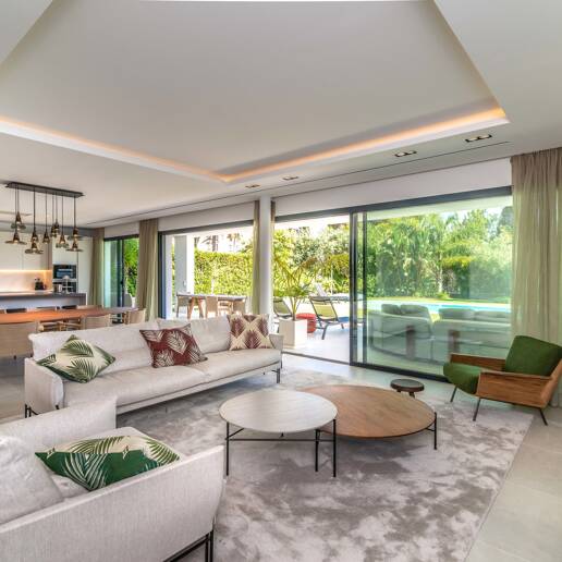 Fabulosa villa nueva y moderna en Puerto Banús. Precio desde €19,000 por semana