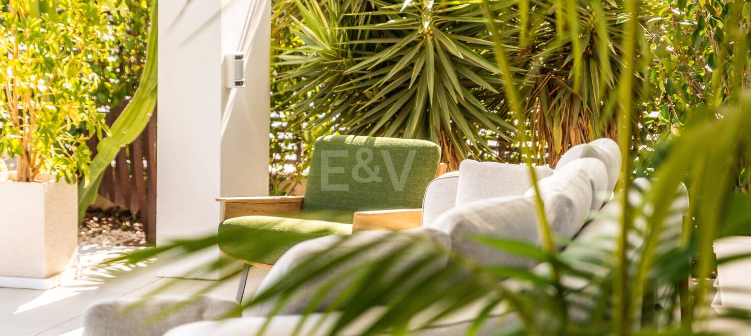 Fabulosa villa nueva y moderna en Puerto Banús. Precio desde €19,000 por semana