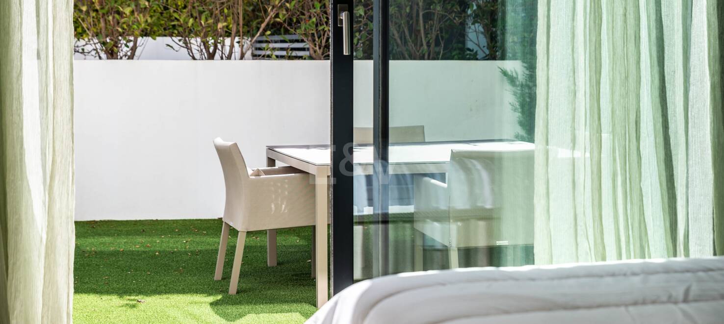 Fabulosa villa nueva y moderna en Puerto Banús. Precio desde €19,000 por semana