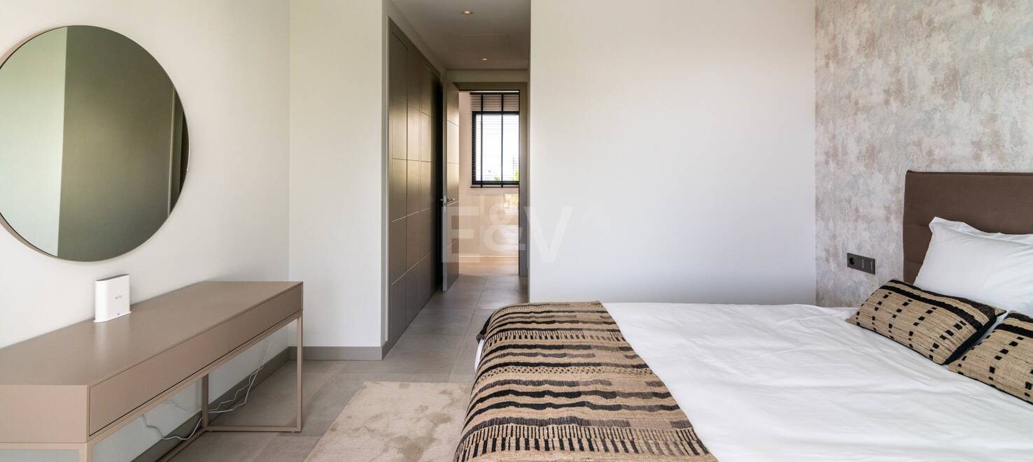 Fabulosa villa nueva y moderna en Puerto Banús. Precio desde €19,000 por semana
