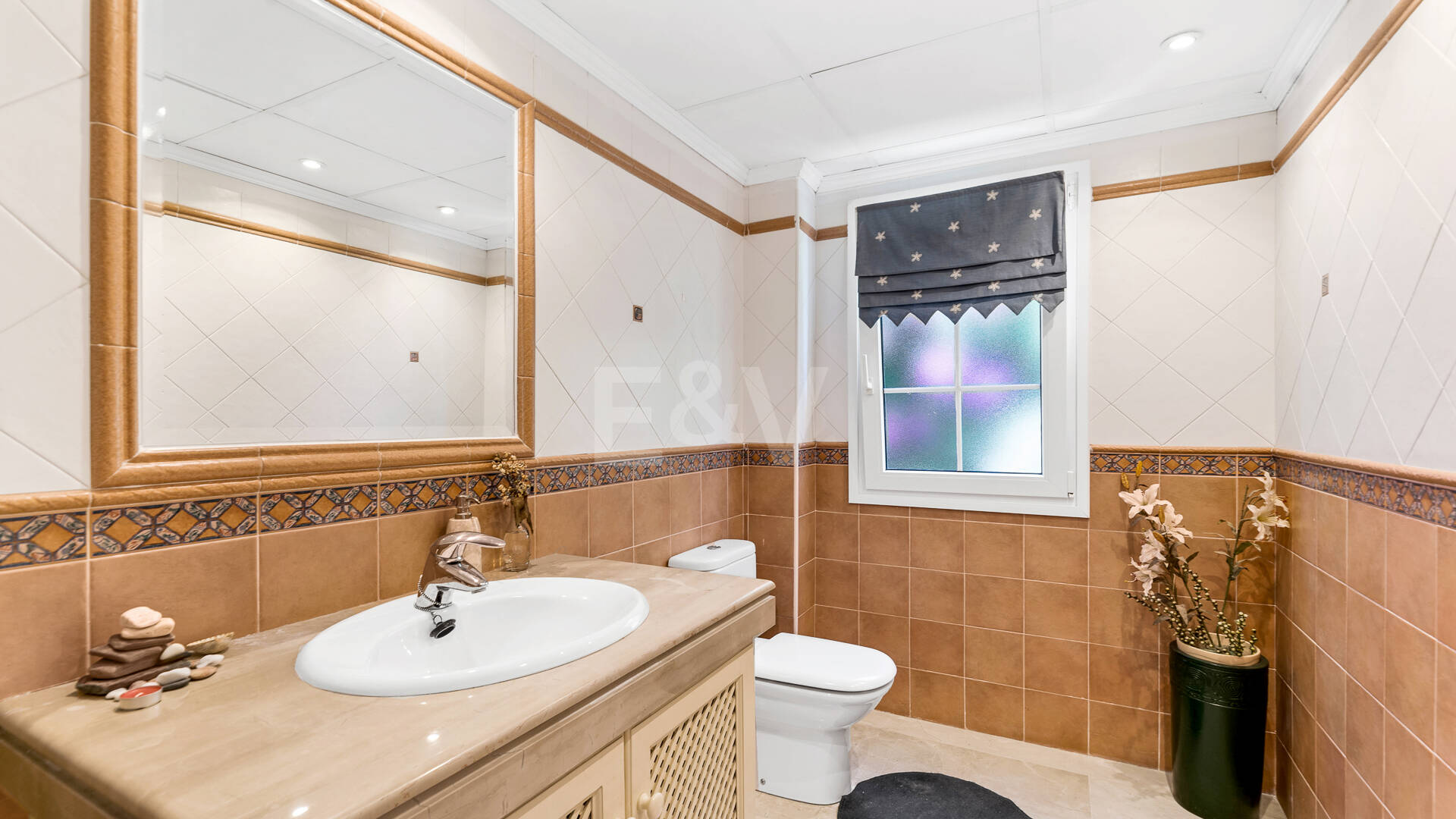 Front Line Golf Villa with Sea Views in Elviria